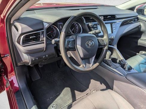 Used 2020 Toyota Camry LE FWD image 9