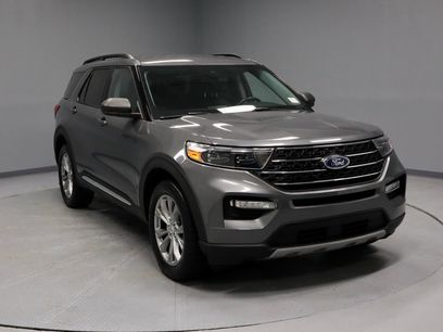 Certified 2022 Ford Explorer XLT w/ Equipment Group 202A