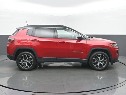 Used 2025 Jeep Compass Limited AWD/4WD image 6