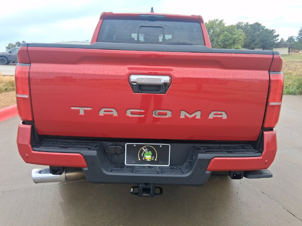 Used 2026 Toyota Tacoma Limited AWD/4WD image 4