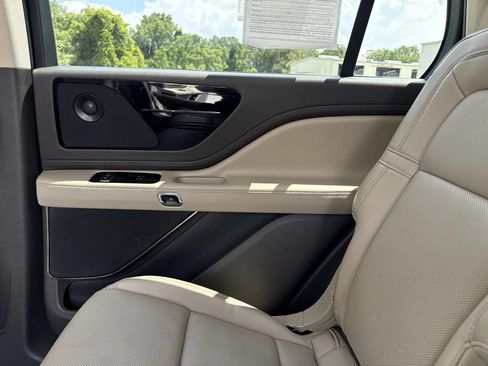 Certified 2021 Lincoln Aviator Reserve w/ Elements Package Plus RWD image 15