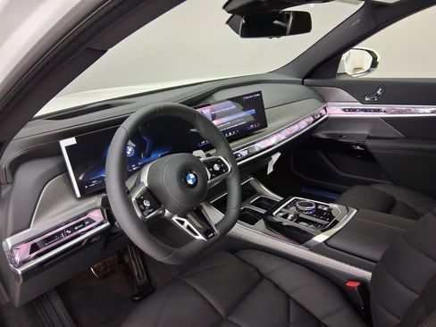 New 2026 BMW 740i w/ Premium Package image 2