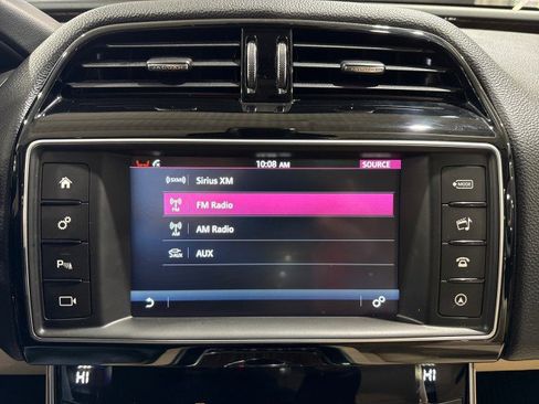 Used 2017 Jaguar XE Prestige image 77