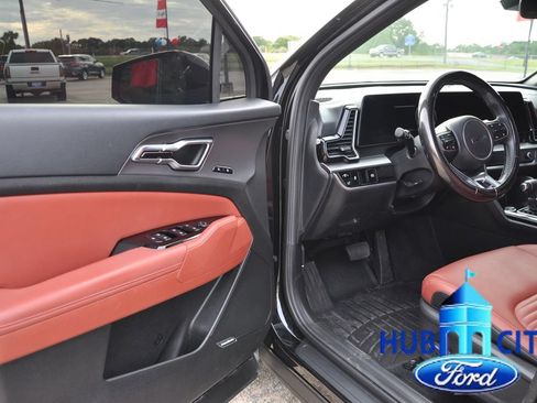 Used 2023 Kia Sportage SX FWD image 11