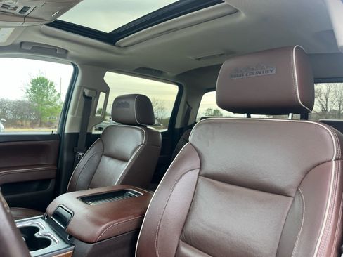 Used 2018 Chevrolet Silverado 1500 High Country image 14