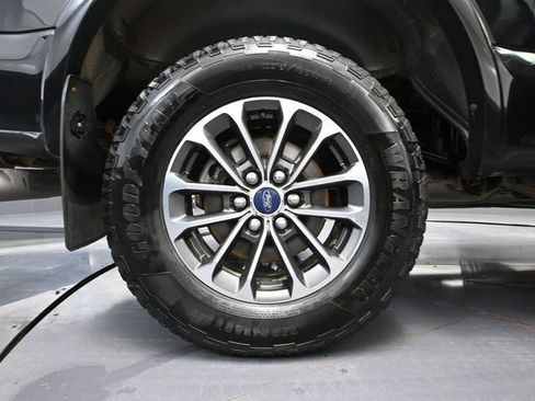 Used 2018 Ford F150 XLT w/ Equipment Group 302A Luxury AWD/4WD image 17