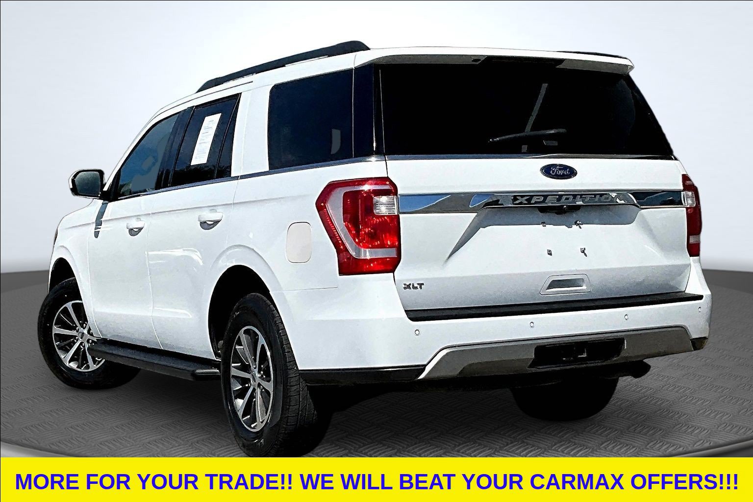 Used 2021 Ford Expedition XLT RWD image 3