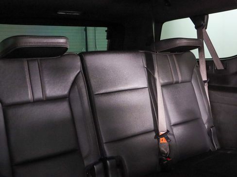 Used 2024 Chevrolet Suburban RST w/ Luxury Package image 33