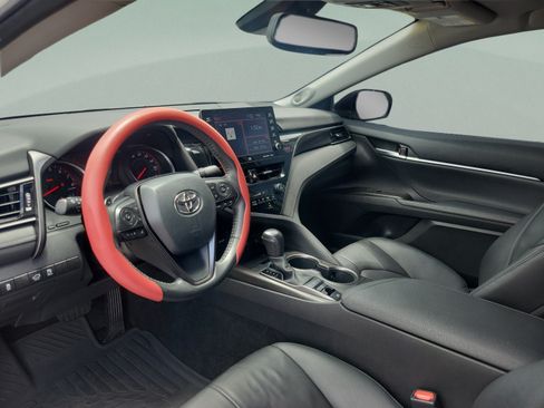 Used 2022 Toyota Camry XSE FWD image 16