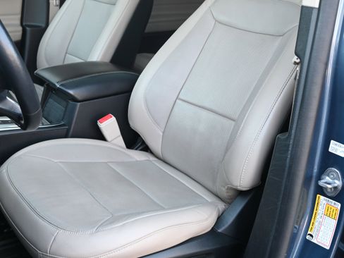 Used 2020 Ford Explorer Limited w/ Hybrid Equipment Group 310A image 15