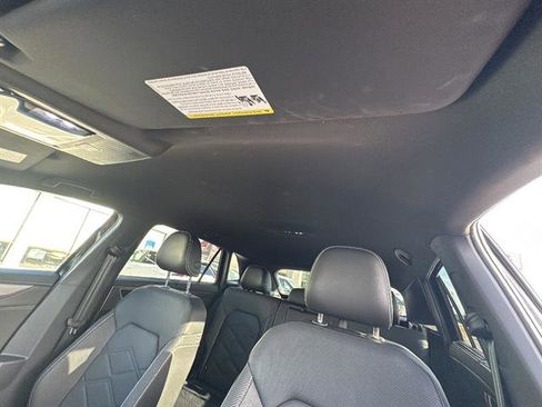 Certified 2025 Volkswagen Atlas Cross Sport SE FWD image 28