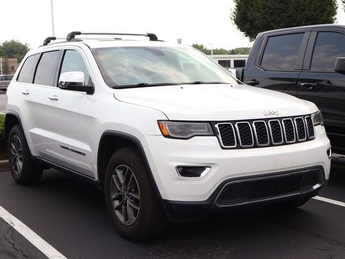 Used 2017 Jeep Grand Cherokee Limited w/ Luxury Group II AWD/4WD image 3