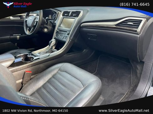Used 2016 Ford Fusion SE w/ Equipment Group 202A FWD image 8