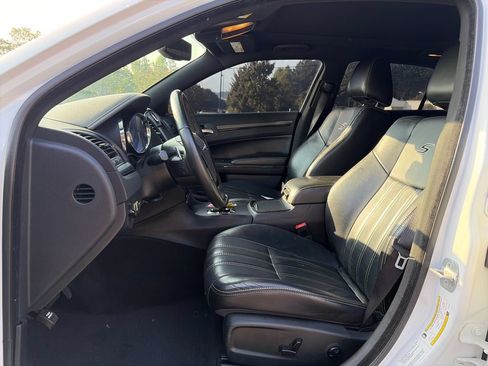 Used 2014 Chrysler 300 S RWD image 11