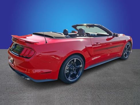 Used 2019 Ford Mustang GT Premium w/ Equipment Group 401A RWD image 4