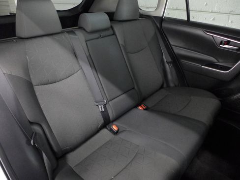 Used 2021 Toyota RAV4 XLE w/ Convenience Package FWD image 46