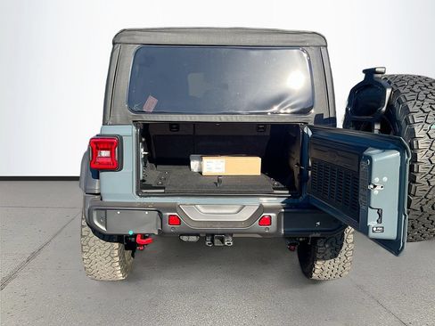 New 2026 Jeep Wrangler Unlimited Rubicon w/ Xtreme 35 Tire Package AWD/4WD image 24