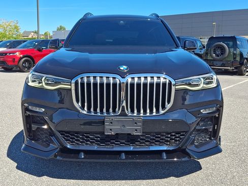 Used 2022 BMW X7 xDrive40i w/ M Sport Package AWD/4WD image 7