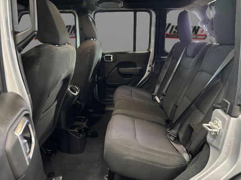 Used 2022 Jeep Wrangler Unlimited Sport image 10