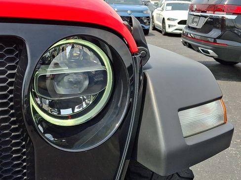 Used 2021 Jeep Wrangler Unlimited Sport AWD/4WD image 9