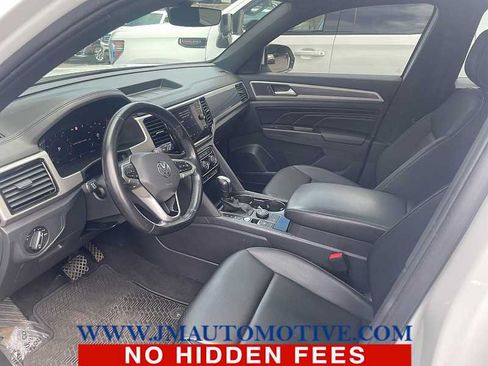 Used 2020 Volkswagen Atlas Cross Sport SEL AWD/4WD image 2