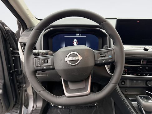 Used 2026 Nissan Rogue Platinum w/ Platinum Premium Package AWD/4WD image 12