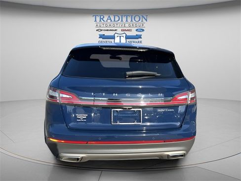 Used 2020 Lincoln Nautilus Reserve image 4