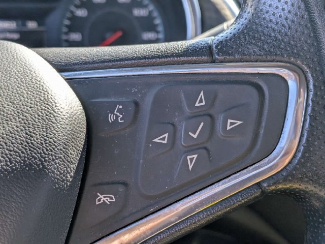 Used 2021 Chevrolet Malibu LT FWD image 24