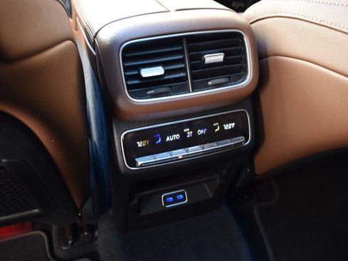 Used 2025 Mercedes-Benz GLS 450 4MATIC w/ AMG Line Exterior image 27