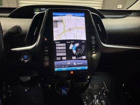 Used 2020 Toyota Prius Prime Limited image 16