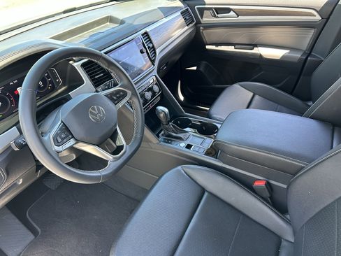 Used 2023 Volkswagen Atlas SE FWD image 17