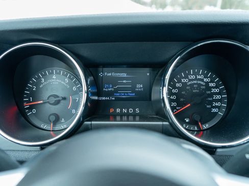 Used 2017 Ford Mustang GT Premium image 11