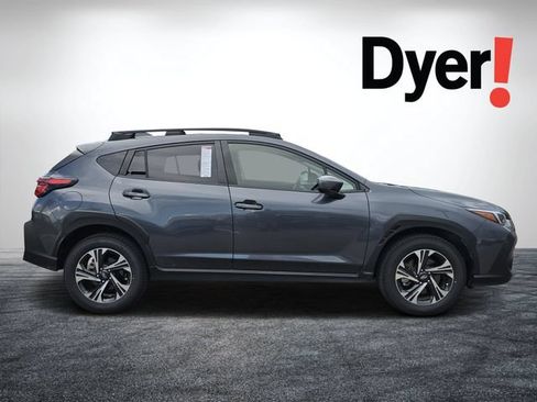 Used 2024 Subaru Crosstrek 2.0i Premium AWD/4WD image 2