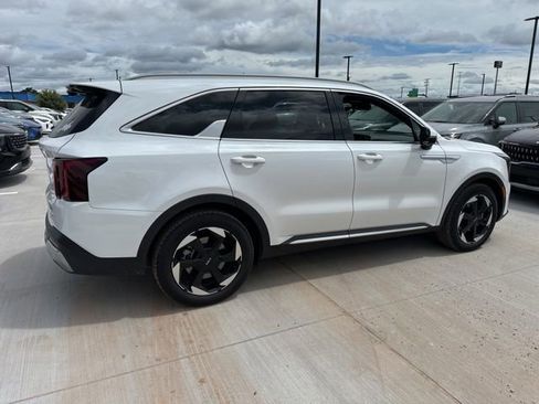 Certified 2025 Kia Sorento SX Prestige AWD/4WD image 18