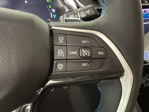 Used 2022 Jeep Grand Cherokee Trailhawk AWD/4WD image 16