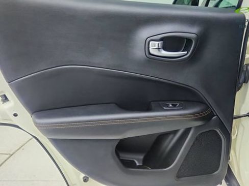 Used 2019 Jeep Compass Limited FWD image 33