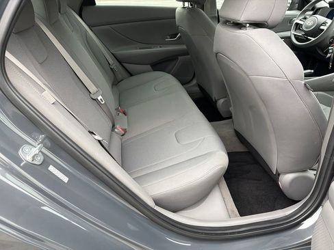 Used 2024 Hyundai Elantra SE FWD image 15