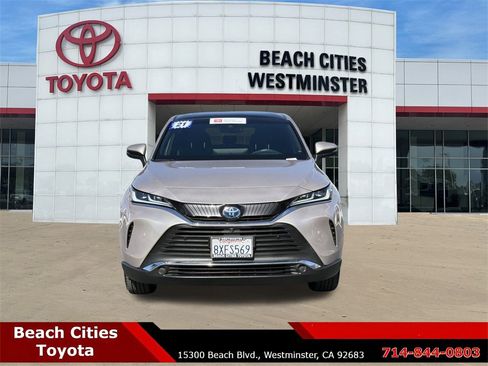 Certified 2021 Toyota Venza Limited image 4