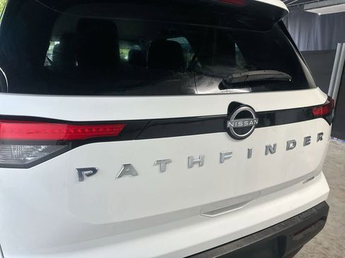Used 2025 Nissan Pathfinder SV AWD/4WD image 10
