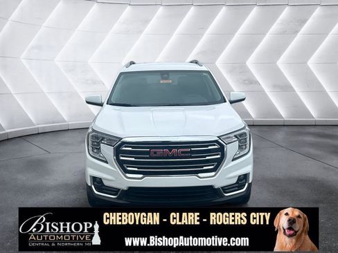 Used 2024 GMC Terrain SLT image 21