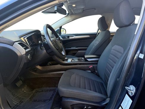 Used 2020 Ford Fusion SE image 10