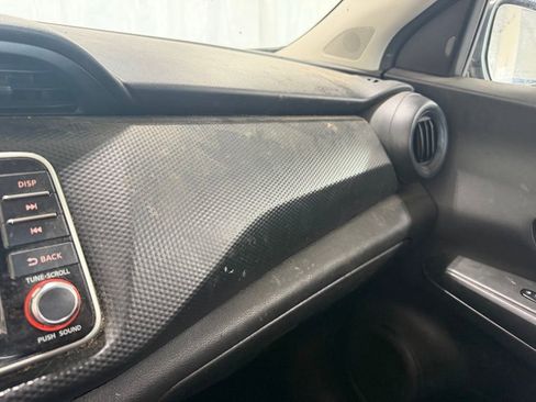 Used 2021 Nissan Kicks S FWD image 14