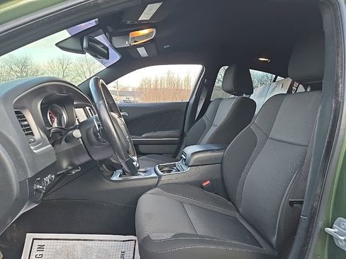 Used 2022 Dodge Charger SXT w/ Driver Convenience Group image 2