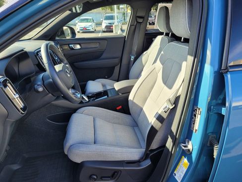 Certified 2023 Volvo XC40 Recharge Ultimate w/ Protection Package Premier image 13