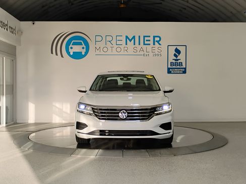 Used 2021 Volkswagen Passat 2.0T SE image 33