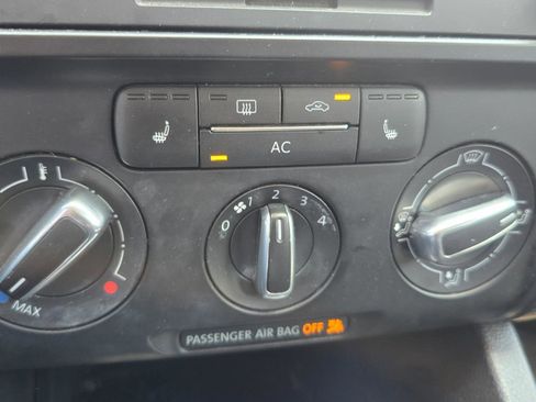 Used 2012 Volkswagen Jetta SE FWD image 8