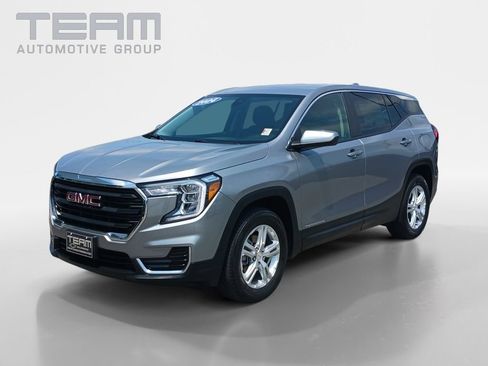 Used 2024 GMC Terrain SLE AWD/4WD image 3