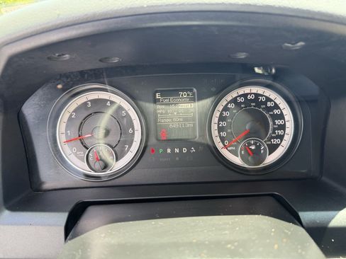 Used 2016 RAM 1500 Express w/ Black Ram 1500 Express Group AWD/4WD image 9