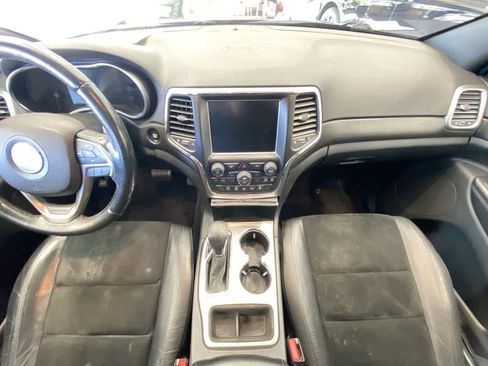 Used 2017 Jeep Grand Cherokee Altitude image 23