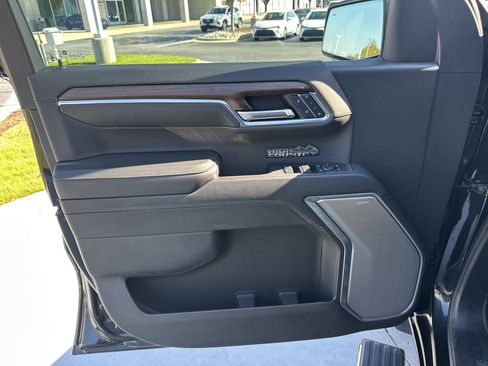 Used 2024 Chevrolet Silverado 1500 High Country w/ High Country Premium Package image 14